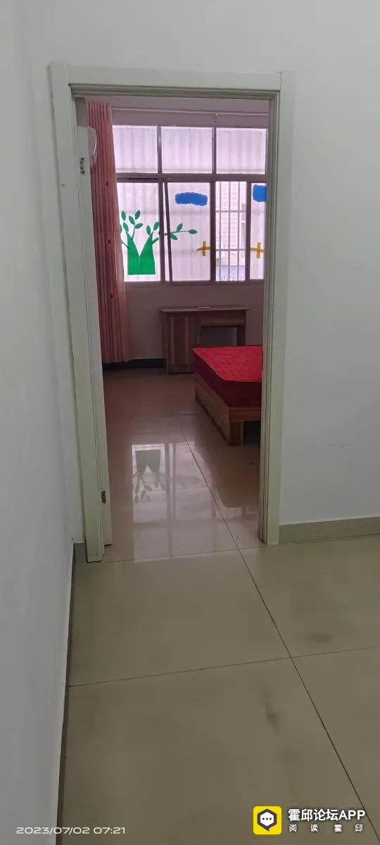 091847j2bqq0psozs555bk.jpeg