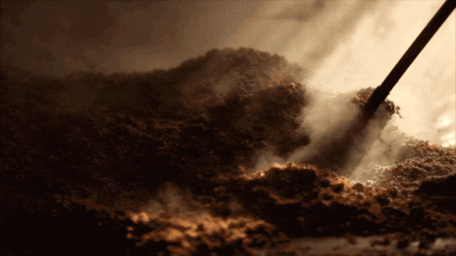 084711jkae860qslnq00os.gif