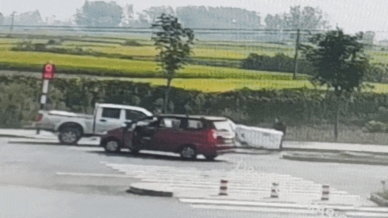 085129gzs1okfte9am1s6a.gif